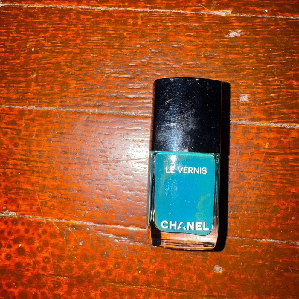 CHANEL Le Vernis Nail Polish in Harmony 755